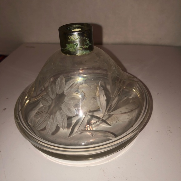 Etched Glass Diffuser with Floral Design - Picture 7 of 7